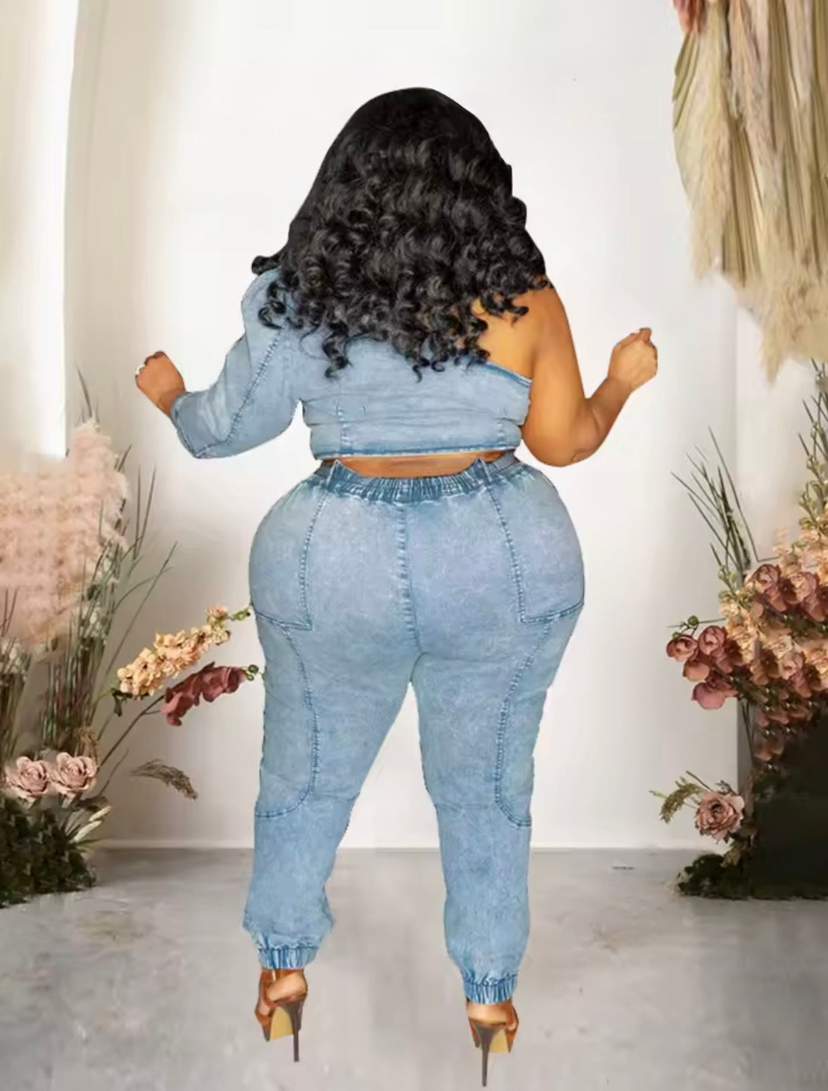 Asymmetrical top and pants set